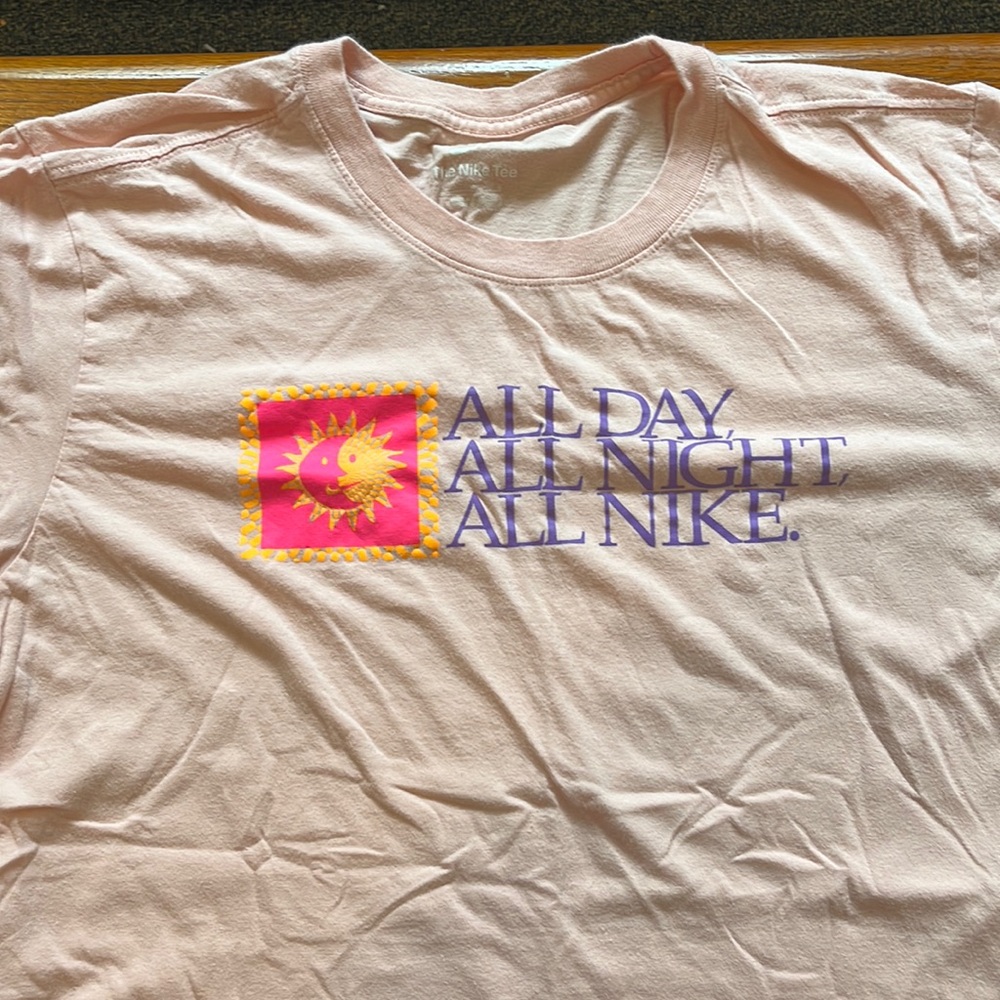Men’s Large Nike Tee (Peach Color)